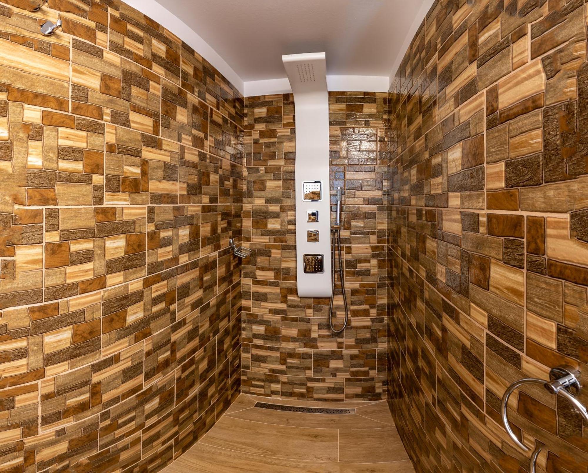 Casa Izvorul Negru Moisei Bed & Breakfast Dış mekan fotoğraf