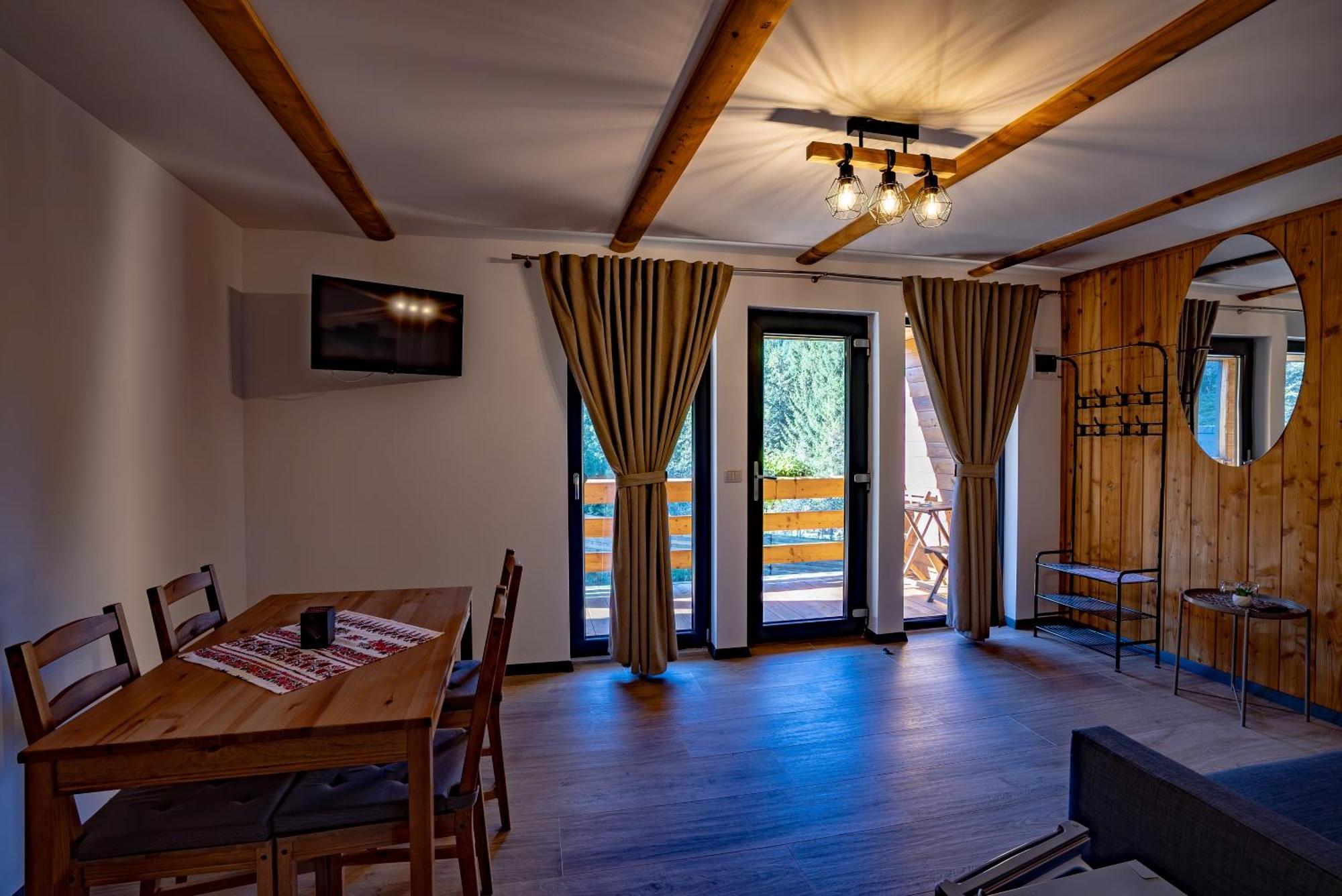 Casa Izvorul Negru Moisei Bed & Breakfast Dış mekan fotoğraf