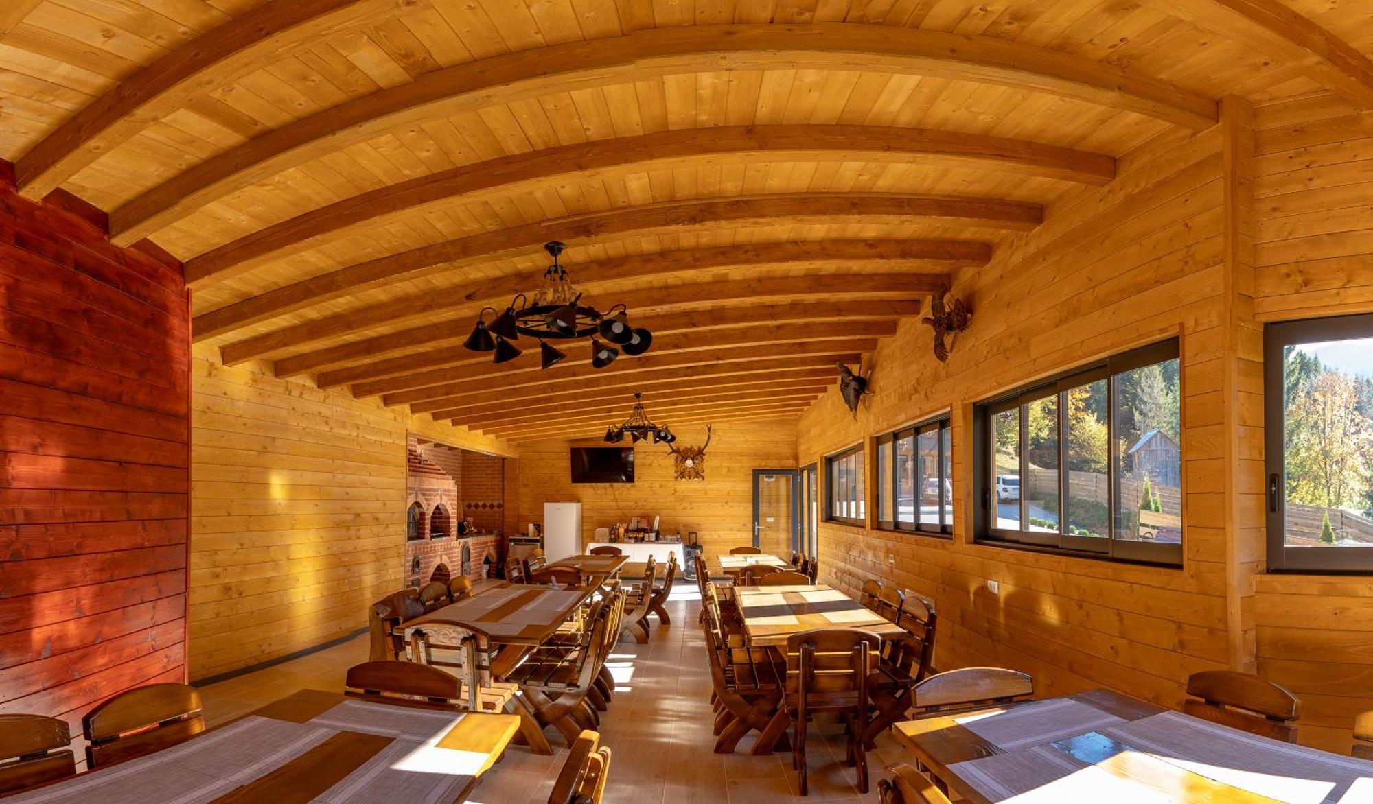 Casa Izvorul Negru Moisei Bed & Breakfast Dış mekan fotoğraf